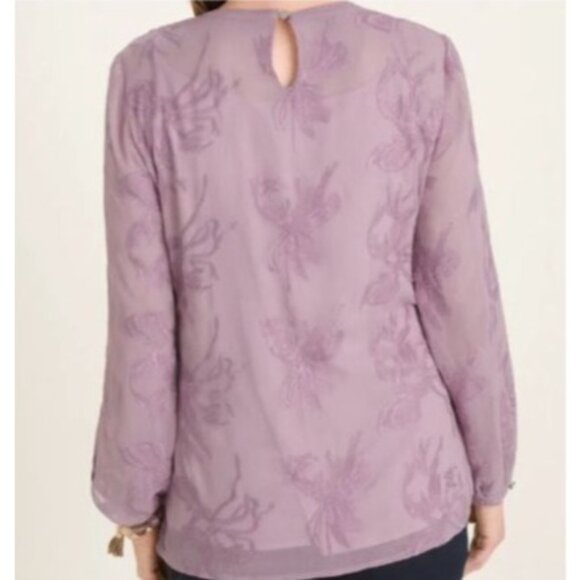 Chico’s 1 Tonal Embroidery Crinkle Top Women’s Size medium semi sheer lavender - Picture 6 of 6